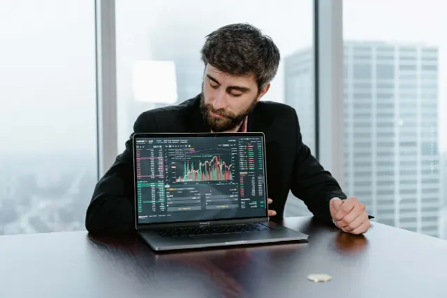 Robo Advisor: Yeni başlayanlar için uzmanlardan 20 ipucu