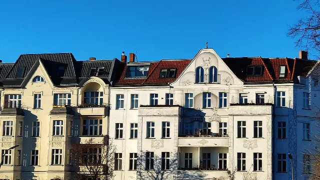 Berlin’de bir apartmanın satışı: adımlar, emlakçılar, vergiler – nelere dikkat etmeli?