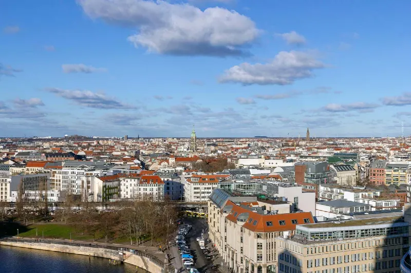 Berlin kira sınırı kaldırıldı! Anayasa Mahkemesi deneyi sona erdirdi – geriye dönük kira ödemesi tehdidi