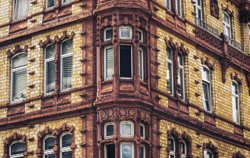 Eski bir evi / apartmanı satmak: Yenileme birikimi, boşluk, harap – ne yapmalı?