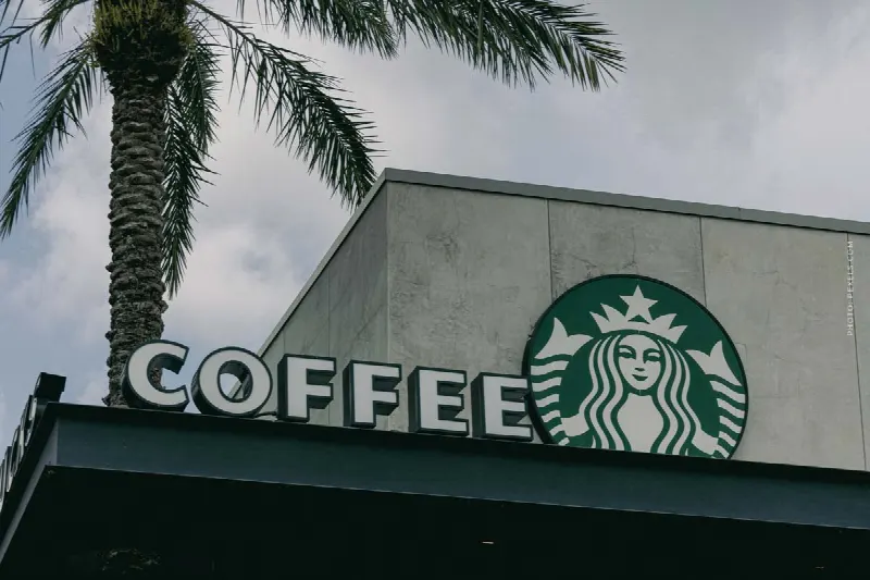 Kafeler için 5 mülk konumu ipucu: Starbucks gibi ölçeklendirin